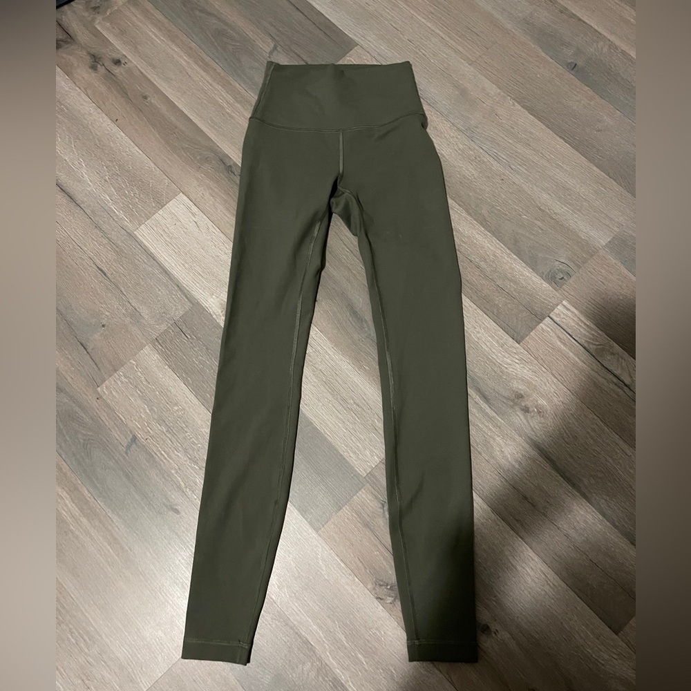 Lululemon Wunder Train High Rise Tight 28” size 2